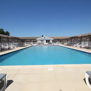 hotel-saint-louis-le-thor.fr-provencehotel.com/