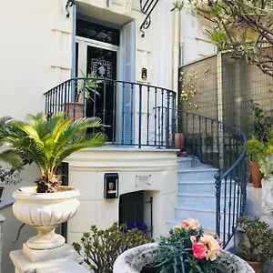 villa-saint-hubert.fr-provencehotel.com/